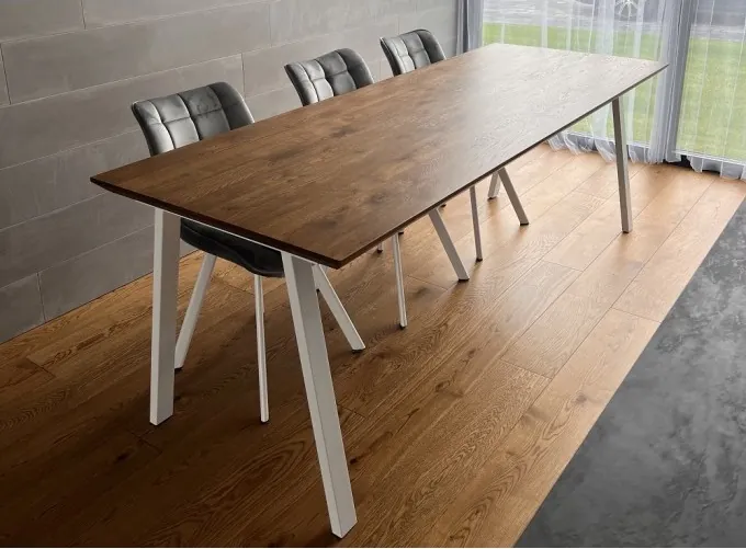 Spisebord Bolognia i heltre eik