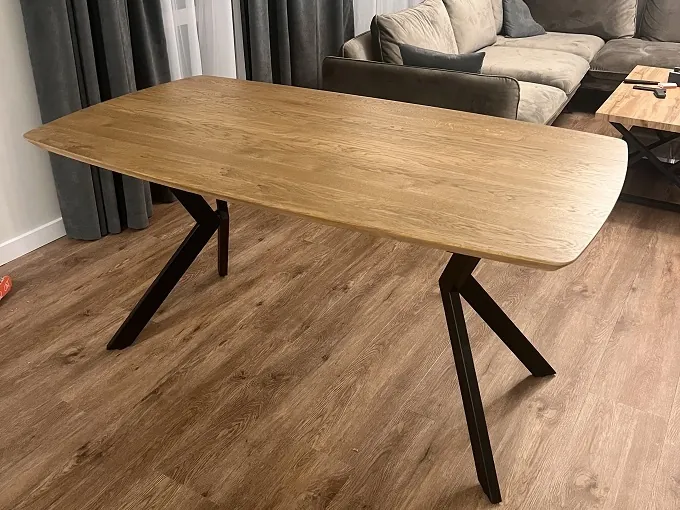 Spisebord Crema i heltre eik