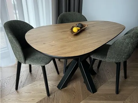 Spisebord Leaf i heltre eik