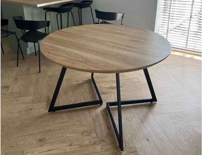 Spisebord Sorento i heltre eik