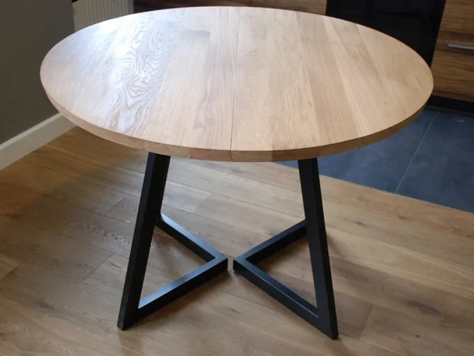 Spisebord Sorento i heltre eik